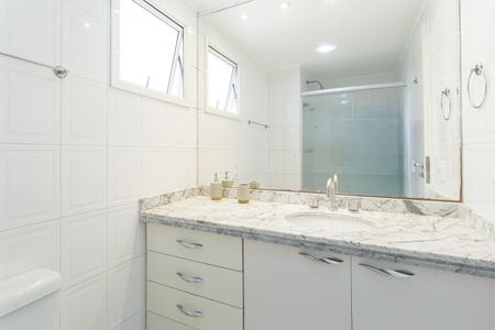 Apartamento para alugar com 71m², 2 quartos e 1 vaga Apartamento para alugar com 71m², 2 quartos e 1 vagaBanheiro da Suíte