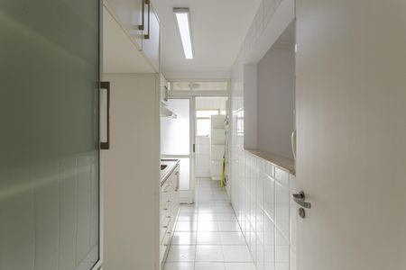 Apartamento para alugar com 71m², 2 quartos e 1 vaga Apartamento para alugar com 71m², 2 quartos e 1 vagaCozinha