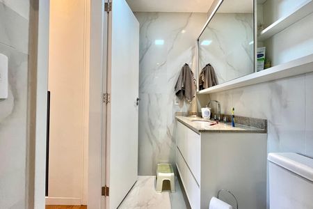 Apartamento à venda com 95m², 2 quartos e 1 vagaBanheiro da Suíte 2