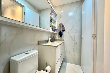Apartamento à venda com 95m², 2 quartos e 1 vagaBanheiro da Suíte 1