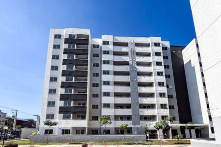 Apartamento à venda com 55m², 3 quartos e 1 vaga Apartamento à venda com 55m², 3 quartos e 1 vagaFachada