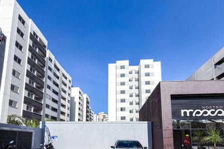 Apartamento à venda com 55m², 3 quartos e 1 vaga Apartamento à venda com 55m², 3 quartos e 1 vagaEntrada