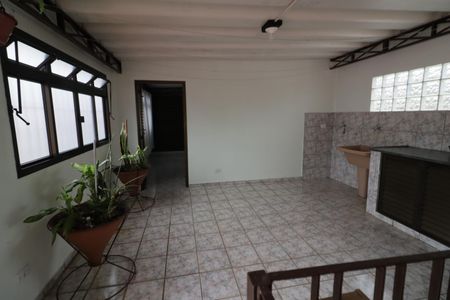 Casa para alugar com 250m², 4 quartos e 1 vagaÁrea de Serviço