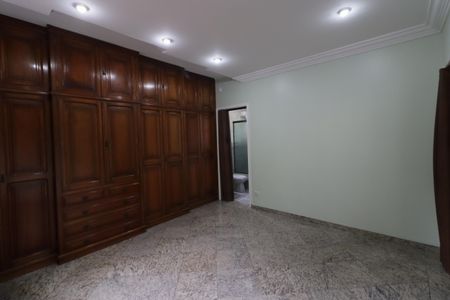 Suíte 1 de casa para alugar com 4 quartos, 250m² em Centro, Osasco