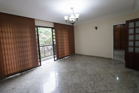 Sala de casa para alugar com 4 quartos, 250m² em Centro, Osasco