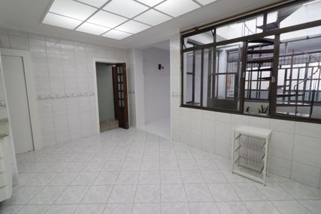 Casa para alugar com 250m², 4 quartos e 1 vagaCozinha