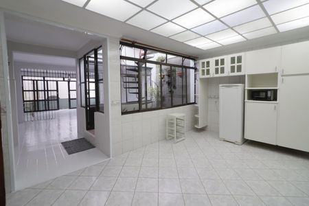 Casa para alugar com 250m², 4 quartos e 1 vagaCozinha