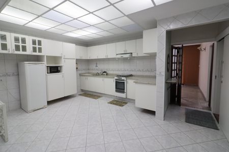 Casa para alugar com 250m², 4 quartos e 1 vagaCozinha