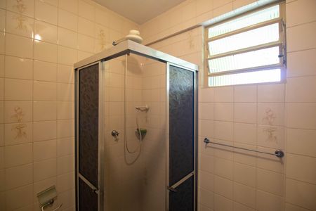 Casa à venda com 210m², 4 quartos e 2 vagasBanheiro 2 