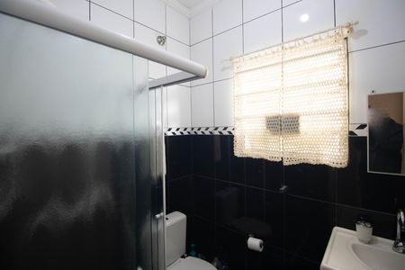 Casa à venda com 210m², 4 quartos e 2 vagasBanheiro 1