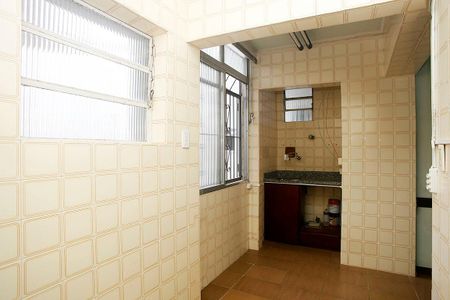 Apartamento à venda com 71m², 3 quartos e sem vagaCozinha + Área de Serviço