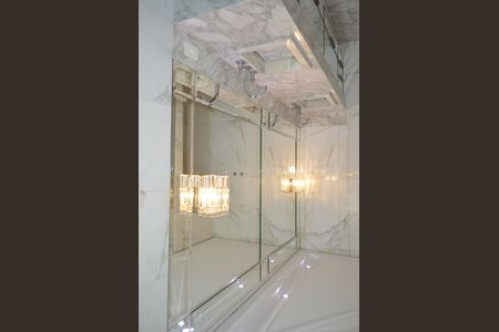 Casa de condomínio para alugar com 256m², 5 quartos e 4 vagasBanheiro da Suíte