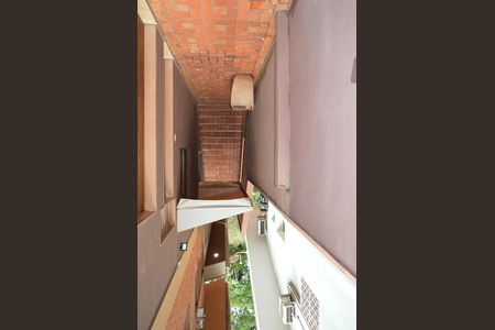 Casa de condomínio para alugar com 256m², 5 quartos e 4 vagasÁrea de Serviço