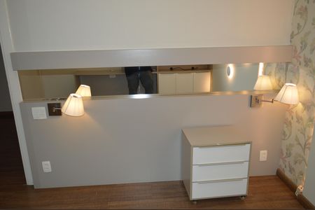 Casa de condomínio para alugar com 256m², 5 quartos e 4 vagasQuarto 2