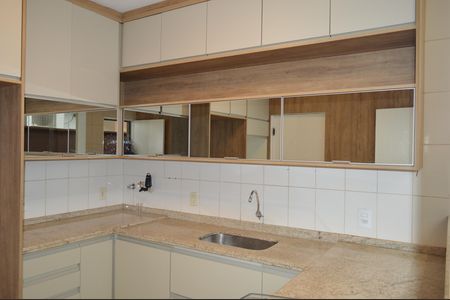 Casa de condomínio para alugar com 256m², 5 quartos e 4 vagasCozinha
