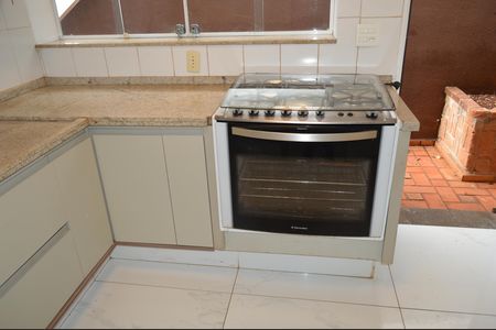 Casa de condomínio para alugar com 256m², 5 quartos e 4 vagasCozinha