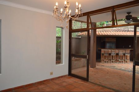 Casa de condomínio para alugar com 256m², 5 quartos e 4 vagasSala de Jantar