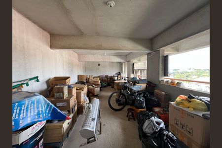 Casa à venda com 576m², 5 quartos e 3 vagas Casa à venda com 576m², 5 quartos e 3 vagasÁrea comum