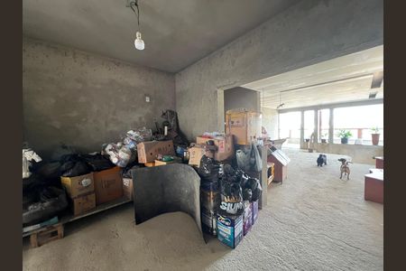 Casa à venda com 576m², 5 quartos e 3 vagas Casa à venda com 576m², 5 quartos e 3 vagasCozinha