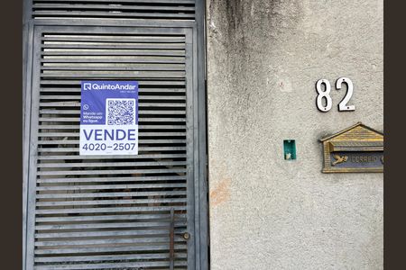 Casa à venda com 576m², 5 quartos e 3 vagas Casa à venda com 576m², 5 quartos e 3 vagasFachada