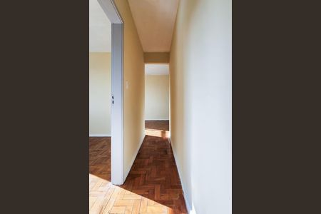 Apartamento para alugar com 89m², 3 quartos e sem vaga Apartamento para alugar com 89m², 3 quartos e sem vagaCorredor