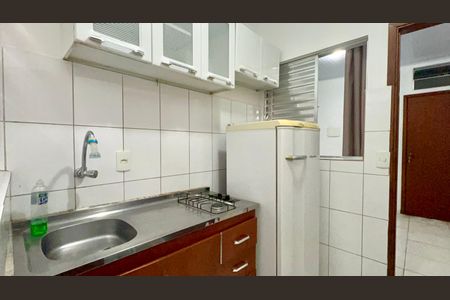 Cozinha de kitnet/studio para alugar com 1 quarto, 28m² em Cerqueira César, São Paulo