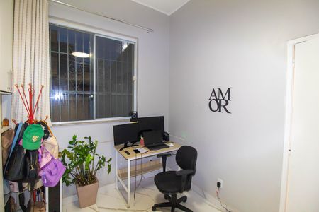 Casa à venda com 200m², 3 quartos e 1 vagaEscritório