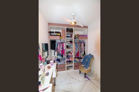 Casa à venda com 200m², 3 quartos e 1 vagaCloset