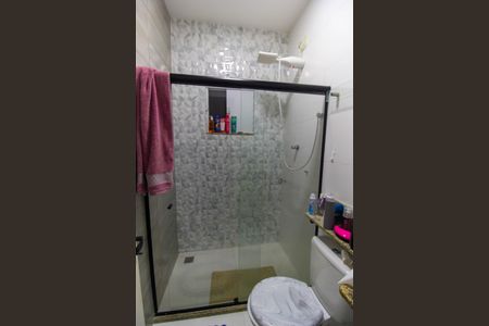 Casa à venda com 200m², 3 quartos e 1 vagaBanheiro da Suíte 2
