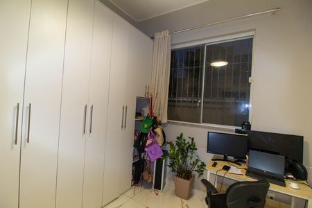 Casa à venda com 200m², 3 quartos e 1 vagaEscritório