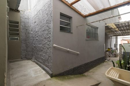 Casa para alugar com 55m², 1 quarto e 2 vagas Casa para alugar com 55m², 1 quarto e 2 vagasÁrea de Serviço - Quintal