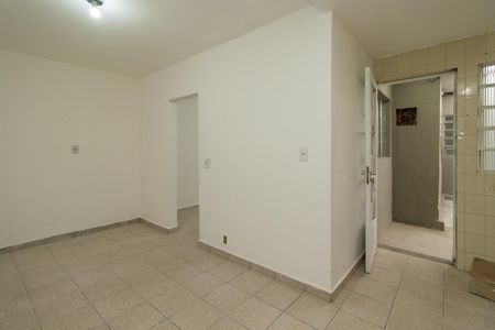 Casa para alugar com 55m², 1 quarto e 2 vagas Casa para alugar com 55m², 1 quarto e 2 vagasCozinha