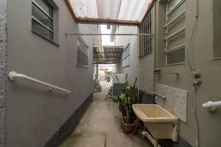 Casa para alugar com 55m², 1 quarto e 2 vagas Casa para alugar com 55m², 1 quarto e 2 vagasÁrea de Serviço - Quintal