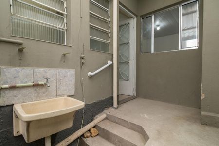 Casa para alugar com 55m², 1 quarto e 2 vagas Casa para alugar com 55m², 1 quarto e 2 vagasÁrea de Serviço - Quintal