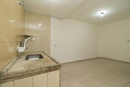 Casa para alugar com 55m², 1 quarto e 2 vagas Casa para alugar com 55m², 1 quarto e 2 vagasCozinha