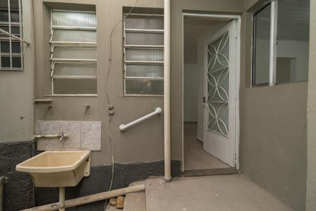 Casa para alugar com 55m², 1 quarto e 2 vagas Casa para alugar com 55m², 1 quarto e 2 vagasÁrea de Serviço - Quintal