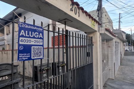 Casa para alugar com 116m², 3 quartos e sem vagaFachada | Adesivo/Placa Quintoandar instalado 