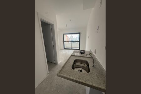 Cozinha de kitnet/studio à venda com 1 quarto, 26m² em Vila Pirajussara, São Paulo
