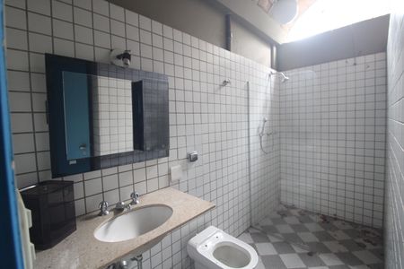 Casa para alugar com 238m², 3 quartos e 2 vagasBanheiro comum