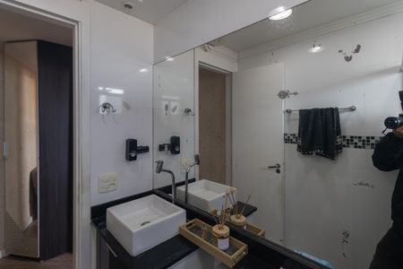 Banheiro de apartamento à venda com 2 quartos, 45m² em Ponte Grande, Guarulhos