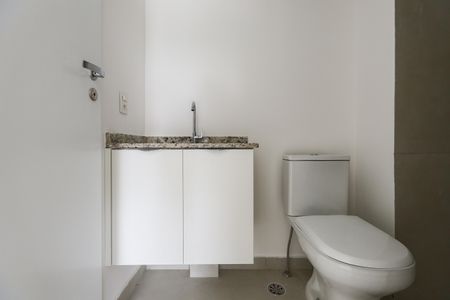 Banheiro de apartamento à venda com 2 quartos, 37m² em Vila Andrade, São Paulo