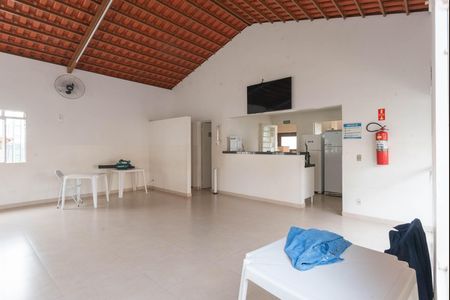 Apartamento à venda com 49m², 2 quartos e 1 vaga Apartamento à venda com 49m², 2 quartos e 1 vagaÁrea comum - Salão de festas