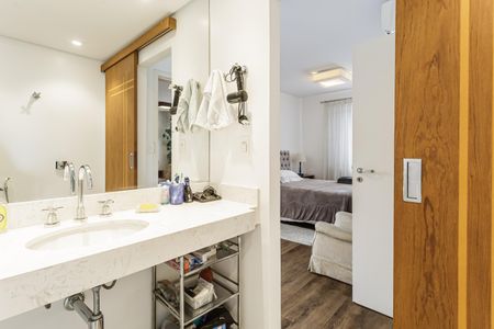 Apartamento à venda com 85m², 1 quarto e 1 vaga Apartamento à venda com 85m², 1 quarto e 1 vagaBanheiro da Suíte