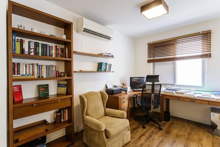 Apartamento à venda com 85m², 1 quarto e 1 vaga Apartamento à venda com 85m², 1 quarto e 1 vagaSala