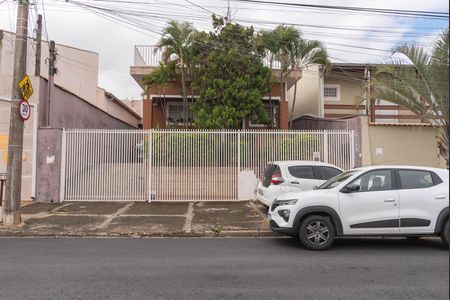 Casa à venda com 500m², 4 quartos e 3 vagasFachada