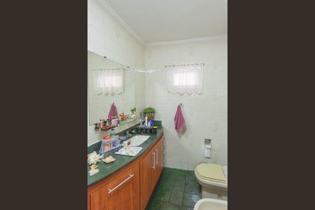 Casa à venda com 500m², 4 quartos e 3 vagasBanheiro da Suíte 1