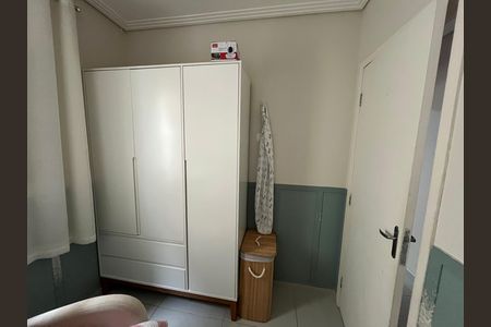 Quarto de apartamento à venda com 2 quartos, 60m² em Vila Vitorio Mazzei, São Paulo