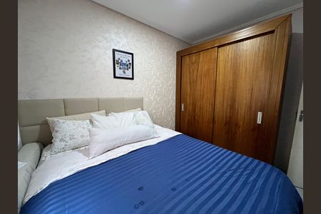 Quarto de apartamento à venda com 2 quartos, 60m² em Vila Vitorio Mazzei, São Paulo