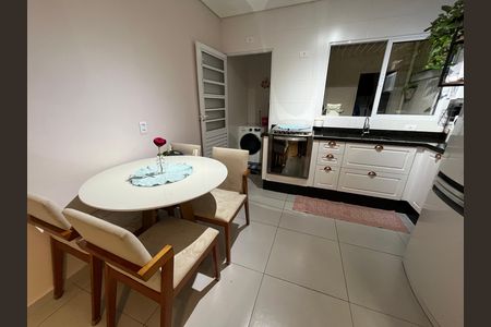 Apartamento à venda com 60m², 2 quartos e sem vagaCozinha