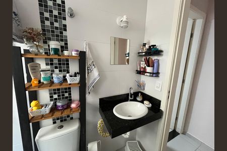 Apartamento à venda com 60m², 2 quartos e sem vagaBanheiro